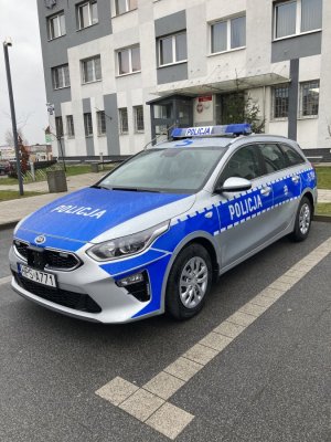 Kolejny nowy radiowóz dla koneckich policjantów