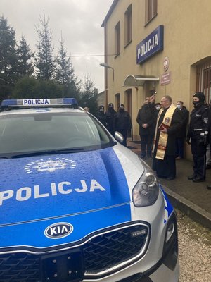 Nowy radiowóz dla Komisariatu Policji w Radoszycach
