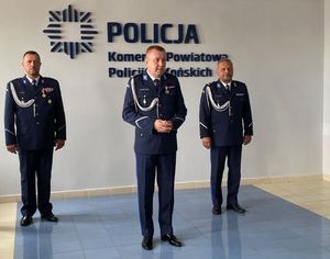 Wręczenie aktów mianowania koneckim Policjantom
