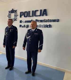 Wręczenie aktów mianowania koneckim Policjantom