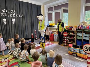 Bezpieczna droga do szkoły z przedszkolakami