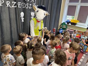 Bezpieczna droga do szkoły z przedszkolakami