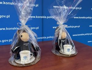 Koneccy policjanci wspierają WOŚP