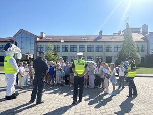 Cenna lekcja ruchu drogowego w ramach akcji „Bezpieczna droga do szkoły”