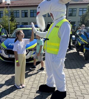 Cenna lekcja ruchu drogowego w ramach akcji „Bezpieczna droga do szkoły”