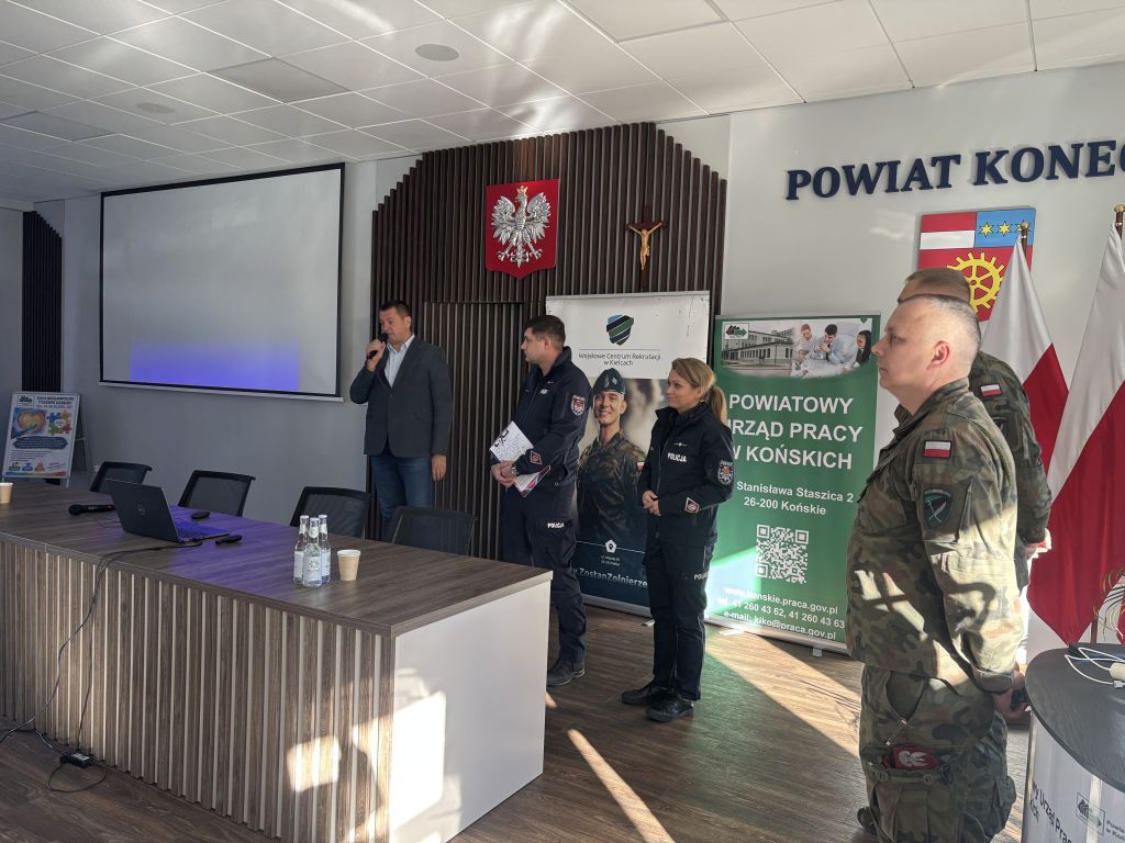 Promocja zawodu policjanta w Końskich